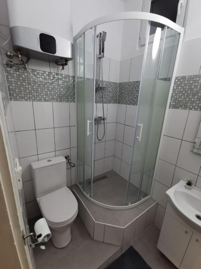 Silent Downtown Apartment 阿拉德 外观 照片